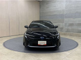 お車購入のポイントとなるフロントマスクです!シャープな目つきが印象的なデザインのヘッドランプです。