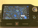 いまや必須装備「ナビゲーション」搭載!知らない場所に、スイスイッとドライブ。なんて便利な機能でしょうか?もう、これなしではハンドルを握れませんね!でも、運転中の操作は危険ですのでご注意ですね♪