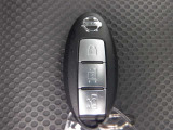 『インテリジェントキ-』機械的な鍵を使用せずに車両のドアの施錠/解錠、エンジン始動が可能なシステムです!