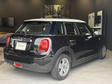かわいいテールのデザインはほかの車にはない魅力があります。ひと目で&ldquo;MINI&rdquo;とわかるデザインです。