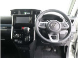 ハンドル周りです。運転している間、長く触れているものだから手に馴染むハンドルがいいですよね♪握ると欲しくなっちゃいますよ。