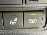 【ステアリングヒーター】冬場に冷たくなりやすい革巻きステアリングを、スイッチ一つで素早く適温に!エアコンよりも早く温まってくれるので、寒い日の運転も快適になりますね♪