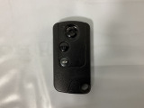 スマートキー付きですからドアロックの開閉ができます。電動スライドドアの開け閉めもボタンで操作できます。