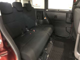 ゆとりある広々とした車内空間は、ドライブを始め買い物やレジャーなど、幅広く活躍します。一人でもみんなとでもお出かけを楽しみましょう!