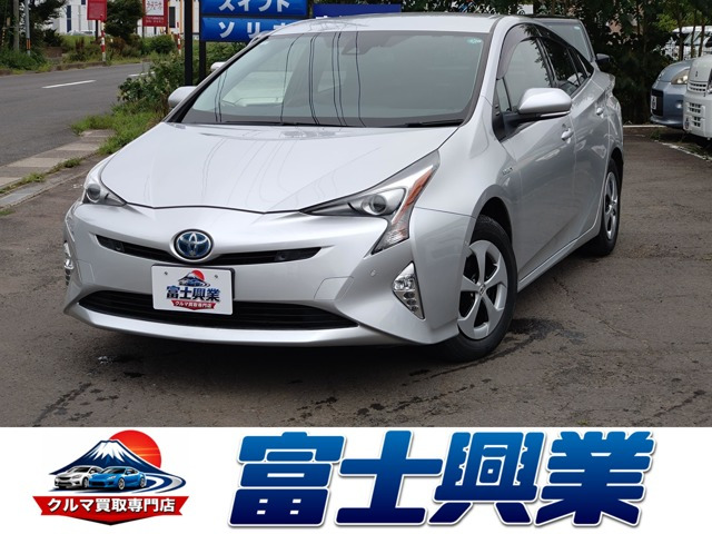 プリウス 1.8 S セーフティ プラス E-Four 4WD 