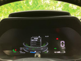 視認性の高いメーター類は、運転に必要な情報を的確にドライバーへ伝えます。運転状況を把握しやすく、安全運転をサポートします。