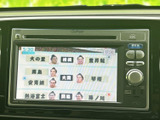 停車中に楽しめるTV機能。ニュースや番組をチェックして、待ち時間を有効活用できます。リラックスした時間をお過ごしいただけます。(走行中の視聴はご遠慮ください)。