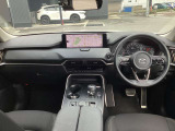 人間工学に基づいて設計されてますので、長時間・長距離を走行しても運転しやすく疲れにくい構造になっています♪