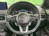 【純正革巻きステアリング】上質な革を使用することで、手にしっかり馴染みとても運転しやすいハンドルです♪