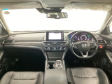【前方視界】開放的な前方視界!運転がしやすく疲れにくいです♪窓が大きく、見通しがとっても良いおクルマですよ♪