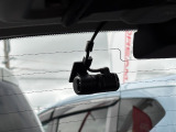 前方・後方の映像を高画質で記録し、事故やあおり運転など万が一の際の状況確認に役立ちます。車両との高い適合性と純正ならではの安心品質で、毎日のドライブをしっかりサポートします!