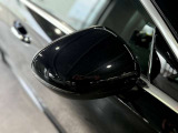 メルセデスの認定中古車「サーティファイドカー」には、最大100項目にも及ぶ点検・整備項目が設定されています>