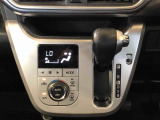 温度を設定すれば、自動で車内の温度管理をしてくれる優れものです♪ATミッションで運転楽々