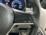 【ステアリングスイッチ】運転中に前方から目線をそらすことなくオーディオ等の操作が可能な便利機能!安心&快適なドライブを演出してくれます。