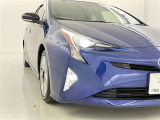 フォグランプ装着車です。暗い夜道の車両前方を明るく照らします