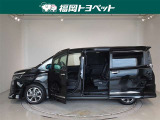 両側パワースライドドア付きだから、狭い駐車スペースなどでの 乗り降りラクラク!小さなお子さまのいるご家庭には嬉しい装備。