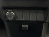 【アクセサリーソケット】カープラグを挿して充電等に使えます♪