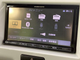高精細な画面で、様々なメディアコンテンツを楽しめます。Bluetooth接続でスマホの音楽も簡単に再生可能。快適なドライブをサポートします。