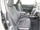 目線の位置も高くて運転席からの視界も良好です。シート高さ位置も調整できるので、乗りやすいですね。