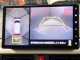 【アラウンドビューモニター】車を上から見下ろしているかのような映像で周囲の状況がひと目で確認、狭い駐車場に駐車するときも安心です♪