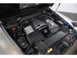 4.0L V型8気筒DOHCツインターボ、585ps/86.7kgm、全長&times;全幅&times;全高mm 4665&times;1985&times;1975mm、車両重量 2530kg