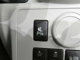 クリアランスソナー付き。ピッピッピとブザーでお知らせ!曲がり角や壁際に駐車する時に便利ですね♪