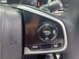 【アダプティブ・クルーズ・コントロール】予め設定した車速内でクルマが自動的に加減速。 前走車との適切な車間距離を維持しながら追従走行し、高速道路でのドライバーの疲労を軽減。「安全」をお求めください。