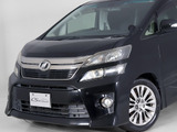 ★展示前点検実施★特殊な機材も用いて、前車点検を実施しております!