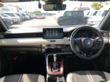 【インパネ全体】手が届きやすく、どなたでも運転しやすいです。シンプルで使いやすい設計になっています!