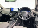 運転席まわりです。 各操作スイッチは使いやすい位置に配置されてます。