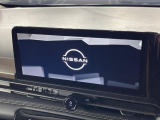 【メーカー純正ナビ】インテリアに溶け込むスタイリッシュな「専用設計」メーカーナビを装備♪視認性や操作性など基本性能にも優れ、より上質なカーライフをお楽しみいただけます。