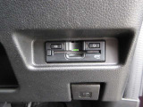ETCももちろん搭載。いちいち料金所で停車する必要なんて当然ないです。スムーズにストレスなくドライブをお楽しみください。(※支払総額にセットアップ費用は含まれておりません。)