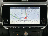 リーフ専用9インチ画面のNissanConnectナビは充電スポットの自動更新やHDMI接続端子を新設/USBポートを増設、さらにスマホアプリと連動、Apple CarPlayにも対応対応しています。