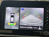 【アラウンドビューモニター】車を上から見下ろしているかのような映像で周囲の状況がひと目で確認、狭い駐車場に駐車するときも安心です♪♪障害物などがあると警告音がなりますので安心して駐車が出来ます★