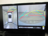 パノラミックビューモニター付きです。車両を上から見たような映像をディスプレイオーディオ画面に表示。運転席からの目視だけでは見にくい、車両周辺の状況をリアルタイムでしっかり確認できます。