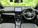 バックモニターは、後方の状況を把握し、安全な駐車をサポート。狭い場所でも、スムーズかつ確実な駐車操作を可能にします。