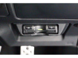 ETC2.0車載器を搭載(ディーラーオプション)。渋滞情報など道路交通情報をリアルタイムで受信でき、より快適で安全なドライブをサポートします。