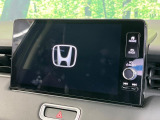 【メーカー純正9型ナビ】インテリアに溶け込むスタイリッシュな「専用設計」メーカーナビを装備♪視認性や操作性など基本性能にも優れ、より上質なカーライフをお楽しみいただけます。