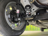 お車を安心してお乗りいただく為には、足回りの定期点検が欠かせません。サービスサポート(有償保証)では無料点検もご提供しており、安心のカーライフをお過ごしいただけるサポート体制が整っています。