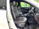 運転席シート廻りは使用感も少なく、良好な状態となっています。丁寧に使われていたことがよくわかりますね。