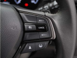 ◆アダプティブクルーズコントロール◆予め設定した車速内でクルマが自動的に加減速。前走車との適切な車間距離を維持しながら追従走行します。【LKAS】車線維持支援システムでステアリング操作を支援。