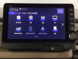 メーカー純正のナビゲーションが付いていますオーディオも充実しています。詳しくはスタッフへお尋ねください