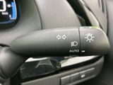操作しやすいウインカーレバーで、安全な車線変更をサポート。直感的な操作感で、スムーズな運転をアシストします。