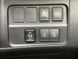 両側オートスライドドアです!インテリジェントキーや運転席のスイッチで簡単にドアの開閉ができるので、とても便利な装備です♪