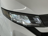 【LEDヘッドライト】現代の主流のライト。明るい光が瞬時に立ち上がり、必要な場所を均一に照らします。寿命も長く省エネで、スタイリッシュなデザインです♪