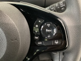【アダプティブ・クルーズ・コントロール】予め設定した車速内でクルマが自動的に加減速。 前走車との適切な車間距離を維持しながら追従走行し、高速道路でのドライバーの疲労を軽減してくれる嬉しい機能付♪