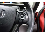 Hondaセンシングの機能のひとつ、アダプティブクルーズコントロール付!アクセルから足を離しても設定したスピードと前車との車間を保ち走行してくれます!車線維持もアシスト☆高速道路で疲労軽減ですね☆