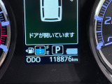たとえばダイハツのお店にある、たくさんのスマアシ搭載車は、正常に作動する事をしっかり確認します。