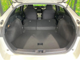普段のお買い物や通勤、送迎等に十分な荷室スペースを確保しております。セカンドシートを倒すと、大きな荷物の積載も可能です♪
