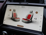 左右独立調整式フロントシートヒーターを装備。運転席と助手席それぞれお好みの温度に設定でき、寒い季節でも快適なドライブをお楽しみいただけます。